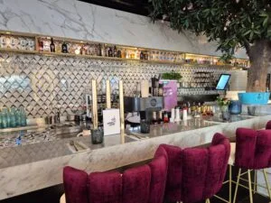 Mama Leone, Wien Schankbalken Small, Schanksäule Slim